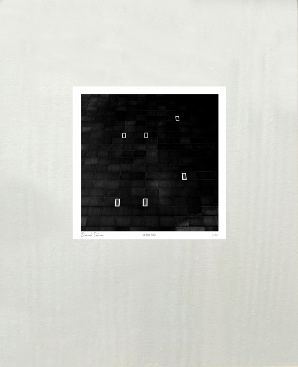 LE MUR NOIR - Caen - Calvados - France 2000 - Hasselblad 6x6 argentique Photographie N° LCT 03